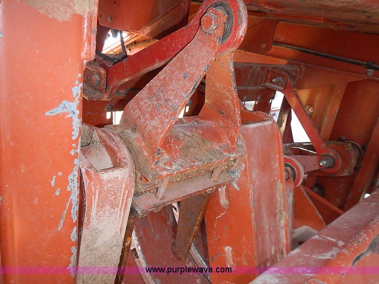 image for item I3514 1991 Hesston 4900 Fiatagri large square baler