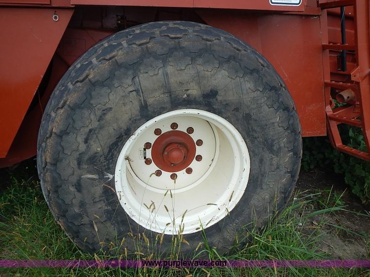 image for item I3514 1991 Hesston 4900 Fiatagri large square baler