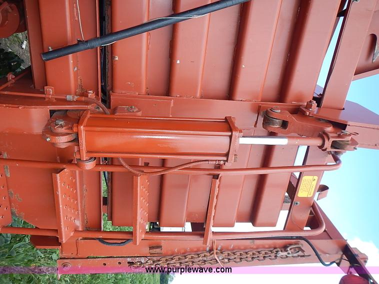 image for item I3514 1991 Hesston 4900 Fiatagri large square baler