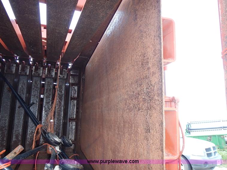 image for item I3514 1991 Hesston 4900 Fiatagri large square baler