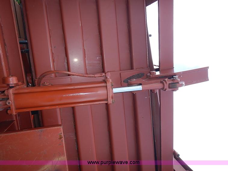 image for item I3514 1991 Hesston 4900 Fiatagri large square baler