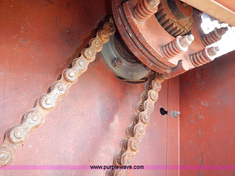 image for item I3514 1991 Hesston 4900 Fiatagri large square baler