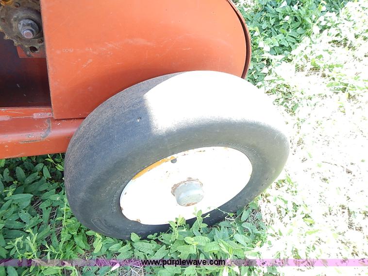 image for item I3514 1991 Hesston 4900 Fiatagri large square baler
