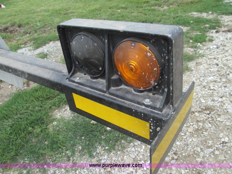 image for item I8980 J&M HT974 header trailer