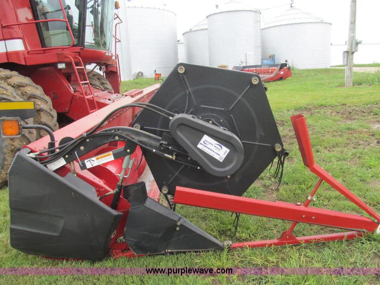 image for item I8981 2006 Case IH 1020 head