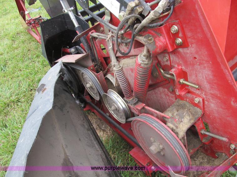 image for item I8981 2006 Case IH 1020 head