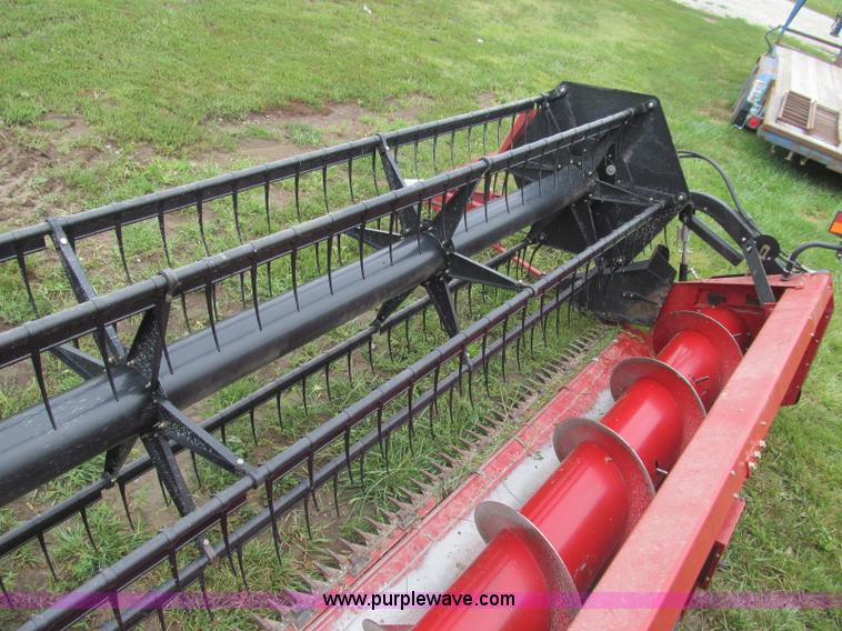 image for item I8981 2006 Case IH 1020 head