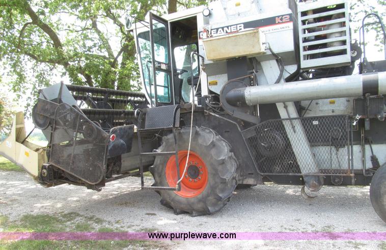 image for item I8986 1978 Allis-Chalmers Gleaner K2 combine