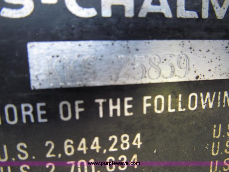 image for item I8986 1978 Allis-Chalmers Gleaner K2 combine