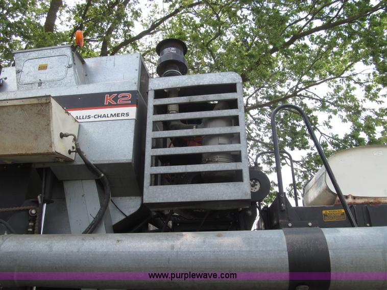 image for item I8986 1978 Allis-Chalmers Gleaner K2 combine