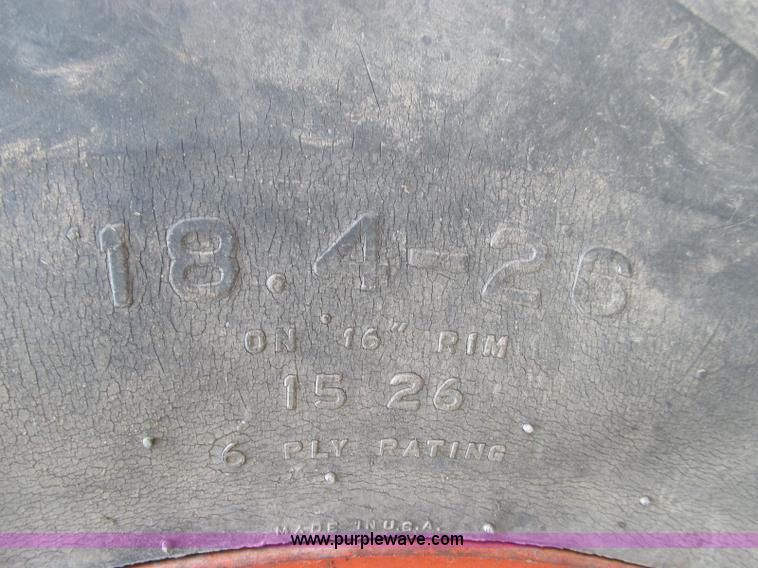 image for item I8986 1978 Allis-Chalmers Gleaner K2 combine