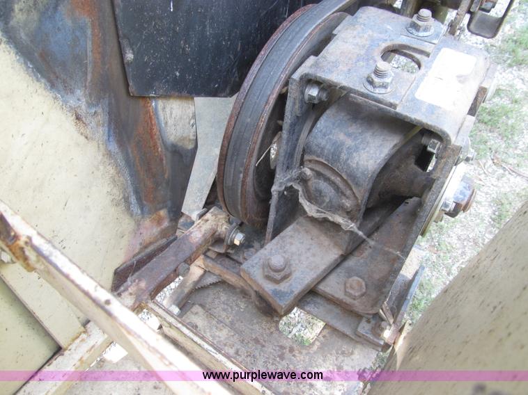 image for item I8986 1978 Allis-Chalmers Gleaner K2 combine