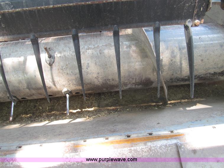 image for item I8986 1978 Allis-Chalmers Gleaner K2 combine