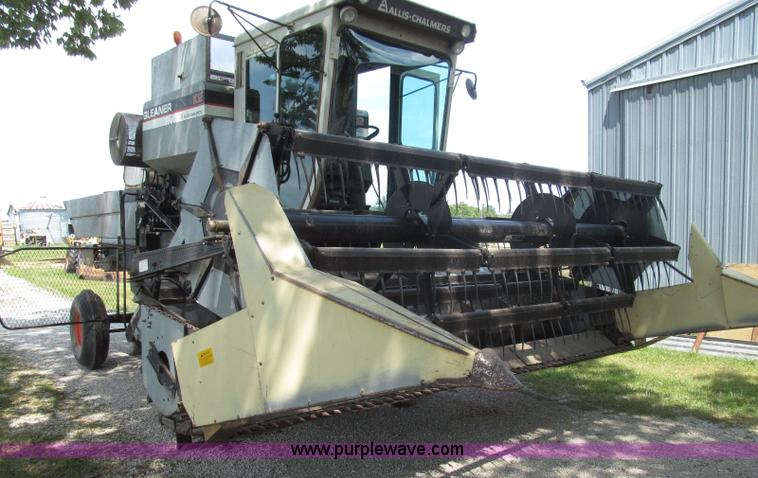 image for item I8986 1978 Allis-Chalmers Gleaner K2 combine
