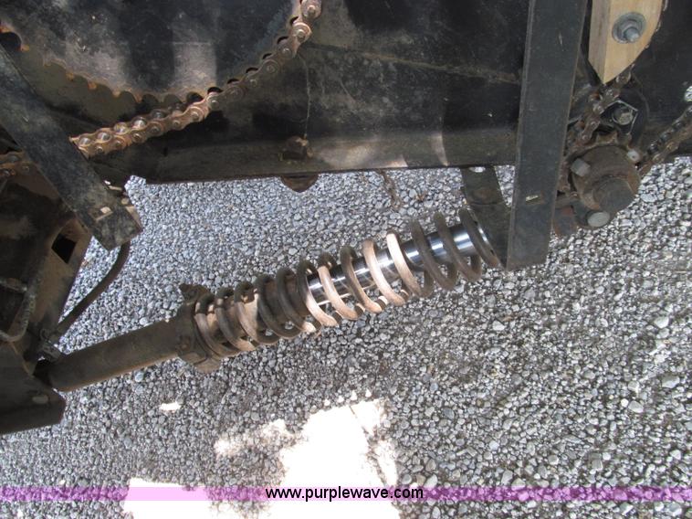 image for item I8986 1978 Allis-Chalmers Gleaner K2 combine