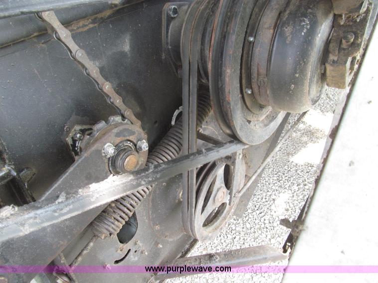 image for item I8986 1978 Allis-Chalmers Gleaner K2 combine