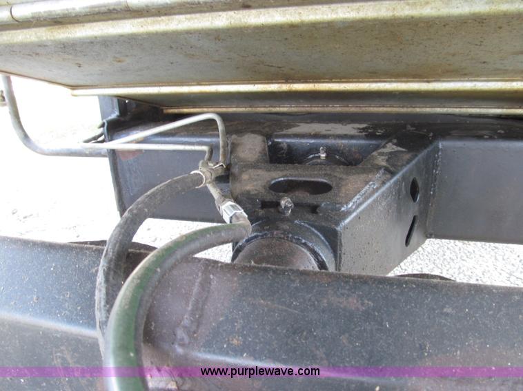 image for item I8986 1978 Allis-Chalmers Gleaner K2 combine