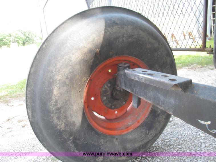 image for item I8986 1978 Allis-Chalmers Gleaner K2 combine