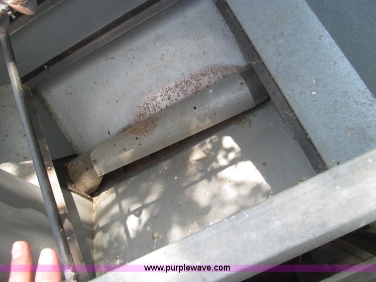 image for item I8986 1978 Allis-Chalmers Gleaner K2 combine