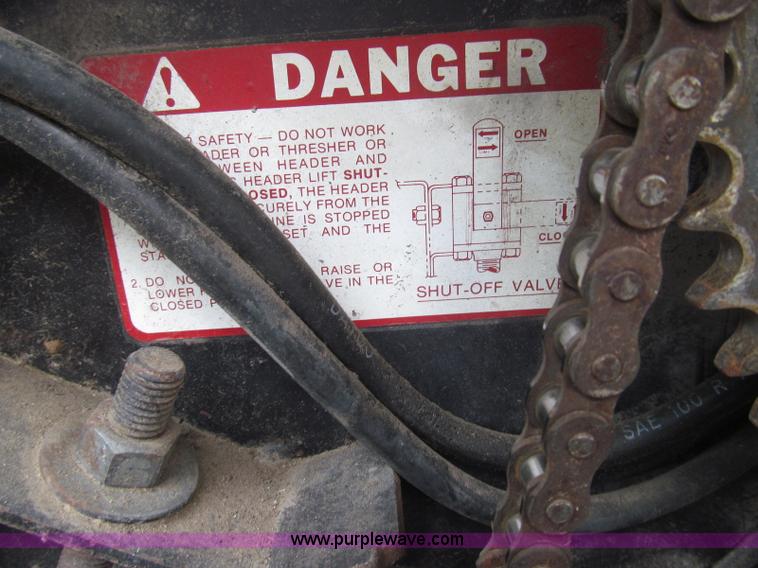 image for item I8986 1978 Allis-Chalmers Gleaner K2 combine