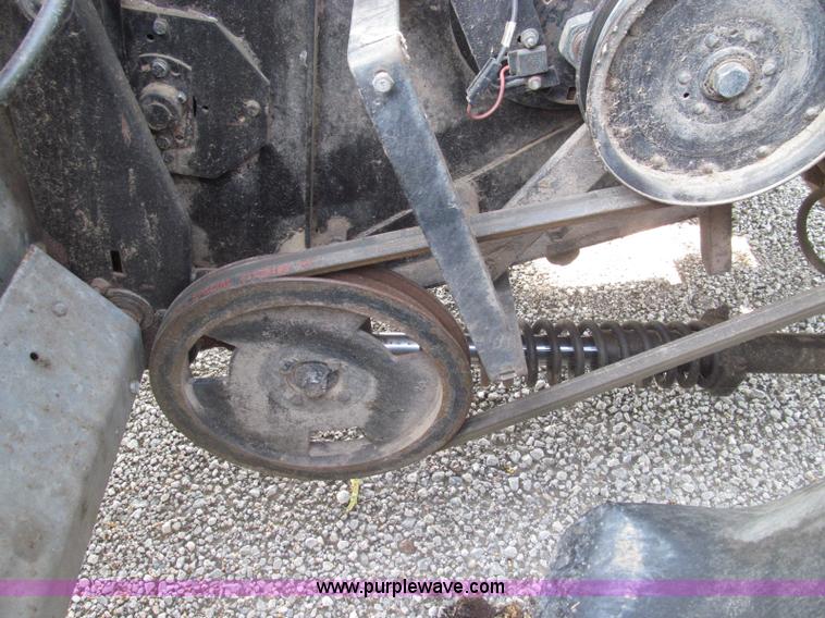 image for item I8986 1978 Allis-Chalmers Gleaner K2 combine