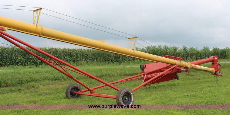 image for item J1062 Westfield MK100-61 grain auger