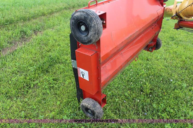 image for item J1062 Westfield MK100-61 grain auger