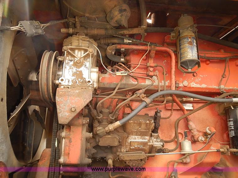 image for item J1124 1978 International 4386 tractor