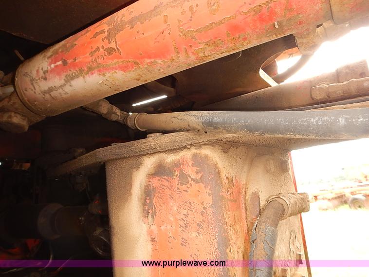 image for item J1124 1978 International 4386 tractor