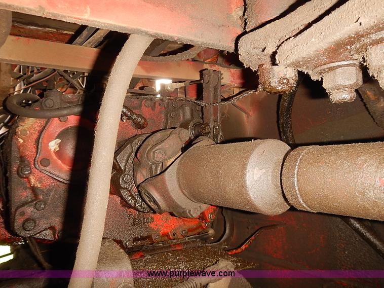 image for item J1124 1978 International 4386 tractor