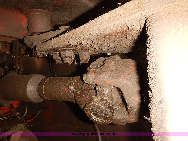 image for item J1124 1978 International 4386 tractor