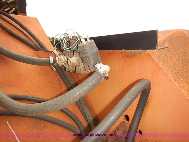 image for item J1124 1978 International 4386 tractor