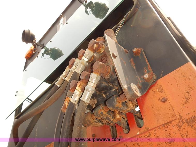 image for item J1124 1978 International 4386 tractor