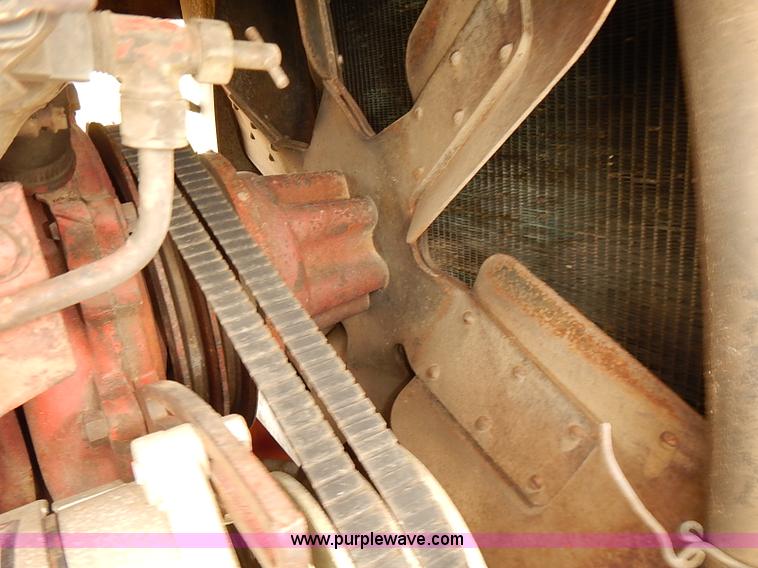 image for item J1124 1978 International 4386 tractor