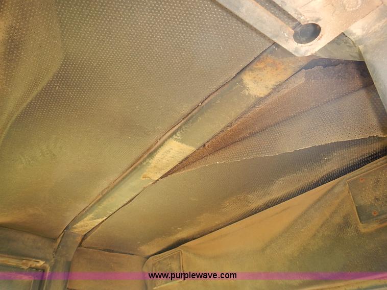 image for item J1124 1978 International 4386 tractor