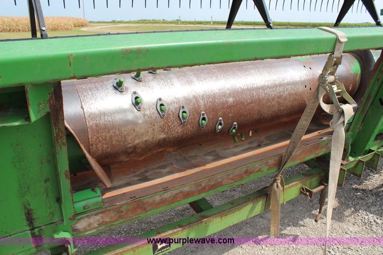 image for item J2009 1997 John Deere 925 flex platform head