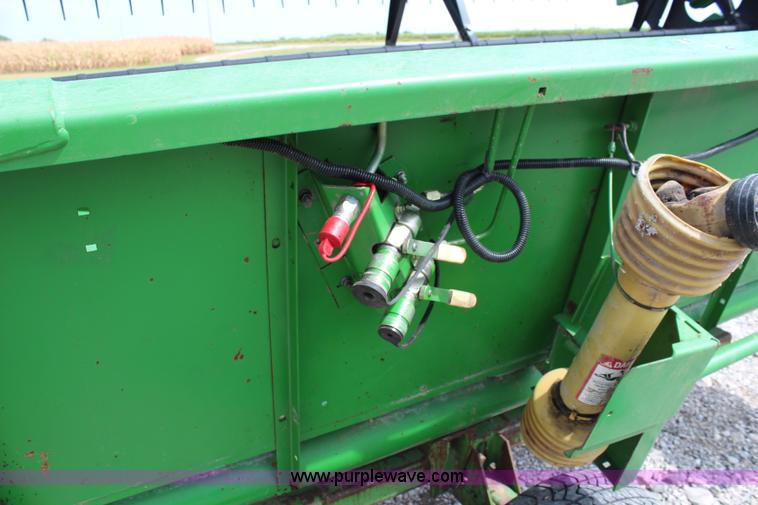 image for item J2009 1997 John Deere 925 flex platform head