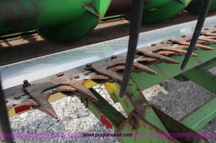 image for item J2009 1997 John Deere 925 flex platform head