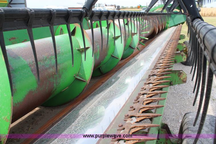 image for item J2009 1997 John Deere 925 flex platform head