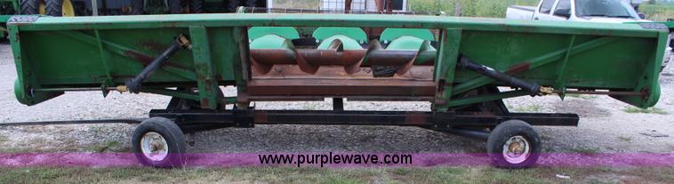 image for item J2010 John Deere corn head