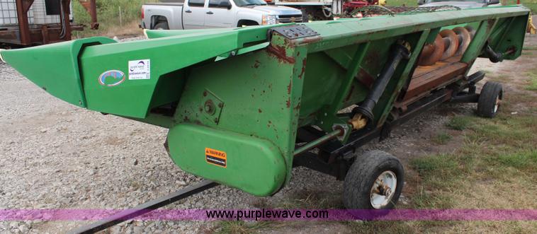 image for item J2010 John Deere corn head