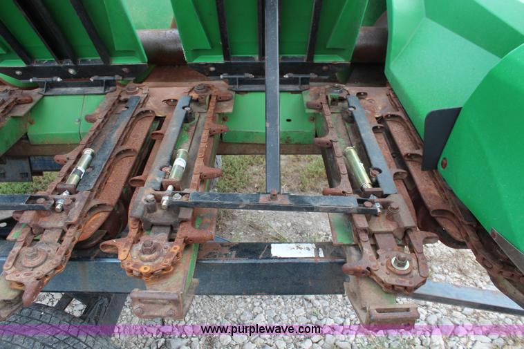 image for item J2010 John Deere corn head