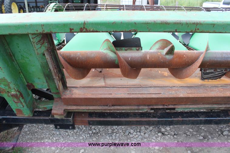image for item J2010 John Deere corn head