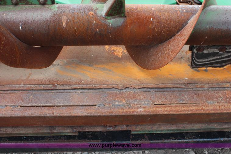 image for item J2010 John Deere corn head