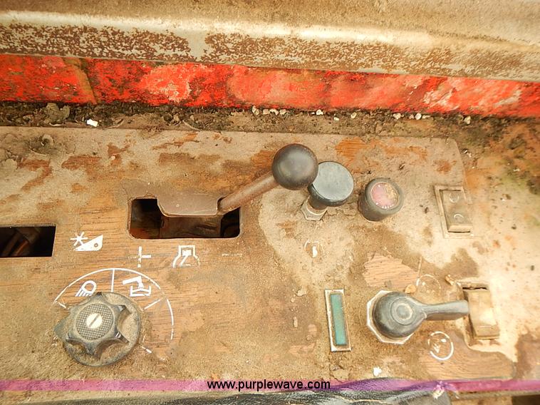 image for item J2062 Massey Ferguson 750 combine