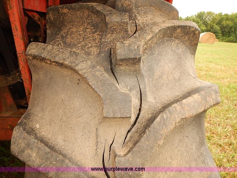 image for item J2062 Massey Ferguson 750 combine