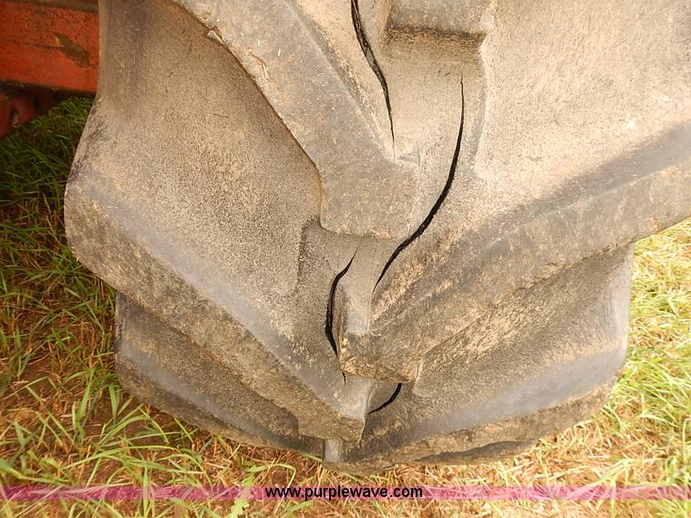 image for item J2062 Massey Ferguson 750 combine