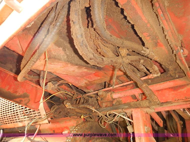 image for item J2062 Massey Ferguson 750 combine