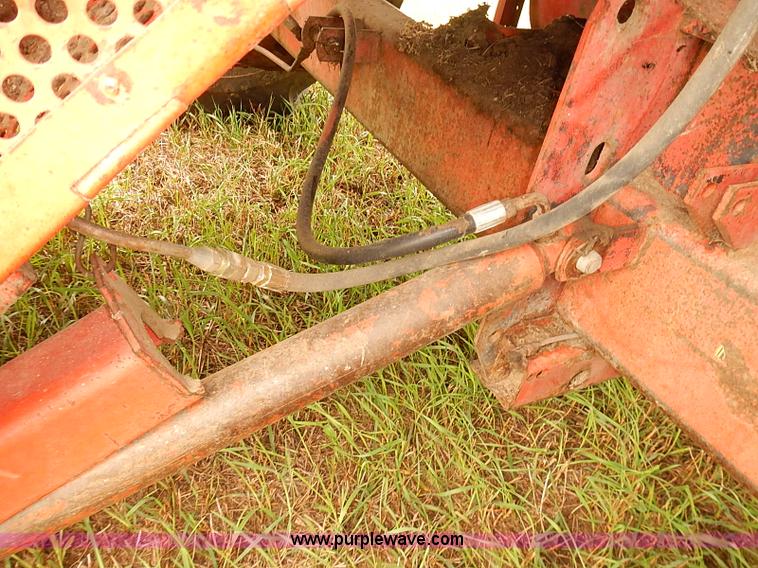 image for item J2062 Massey Ferguson 750 combine