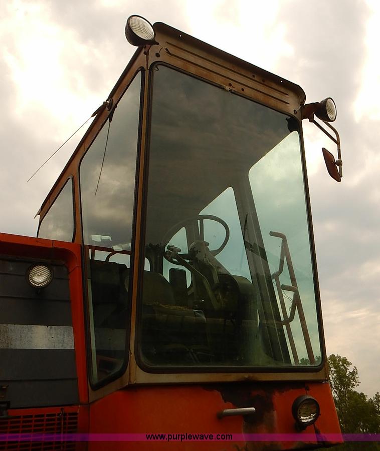 image for item J2062 Massey Ferguson 750 combine